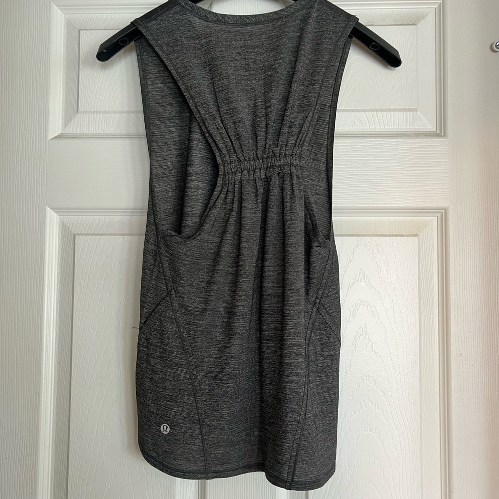 Lululemon tank - Picture 4 of 6